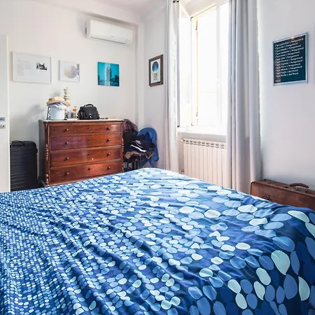 Attico Dei Poeti Apartment *
